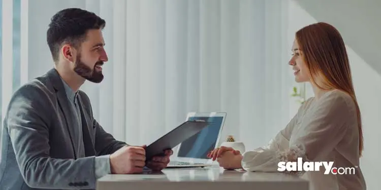 How to Decline A Job Offer In 6 Polite Ways
