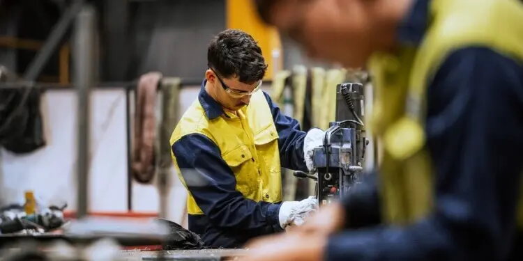 Top 15 Jobs that Don't Require College in 2025
