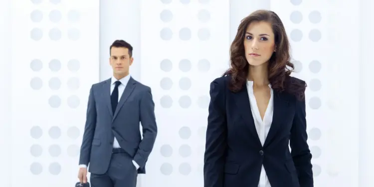 What's the Difference? COO vs CEO: Responsibilities and Duties